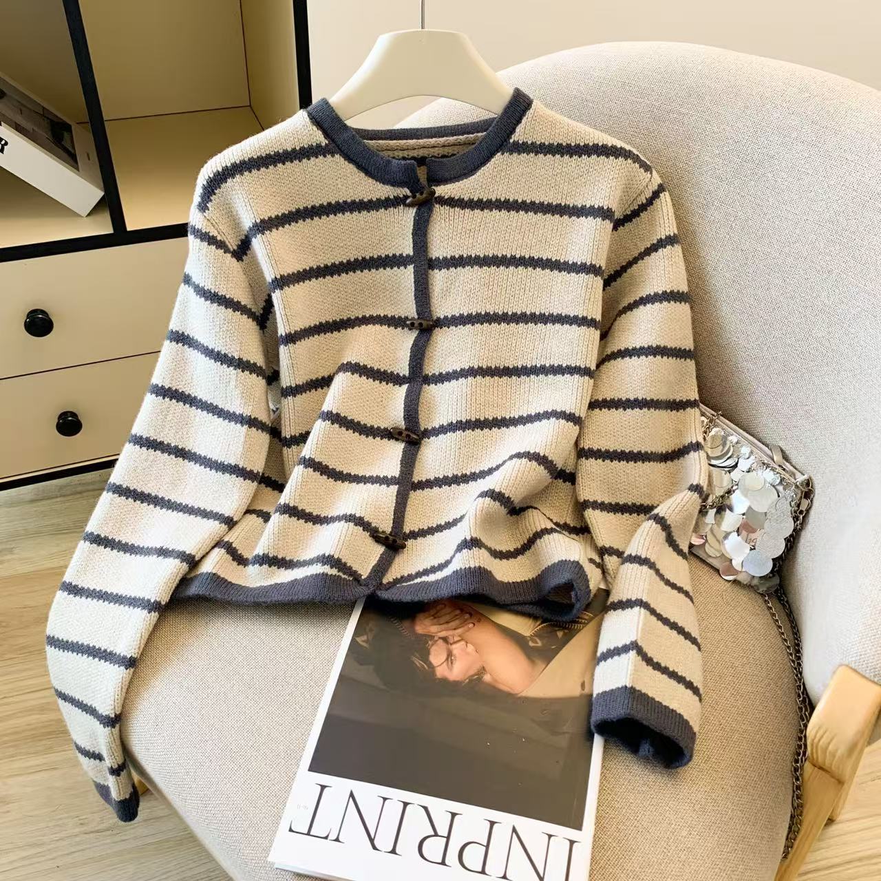 Crop Cardigan Vintage - Sweter Kardigan Kerah O Bergaris Wanita
