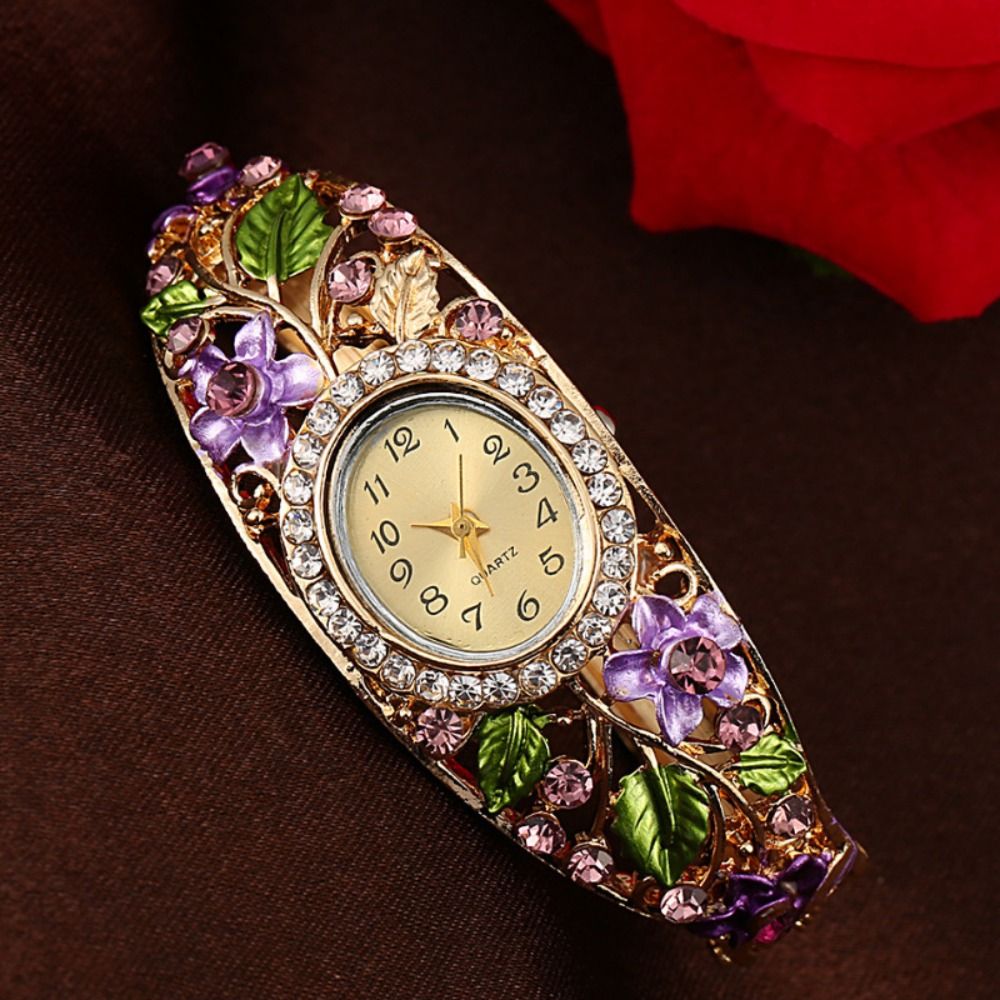 Vintage Fashion Week - Jam Tangan Vintage Kaya Aksen Bunga,