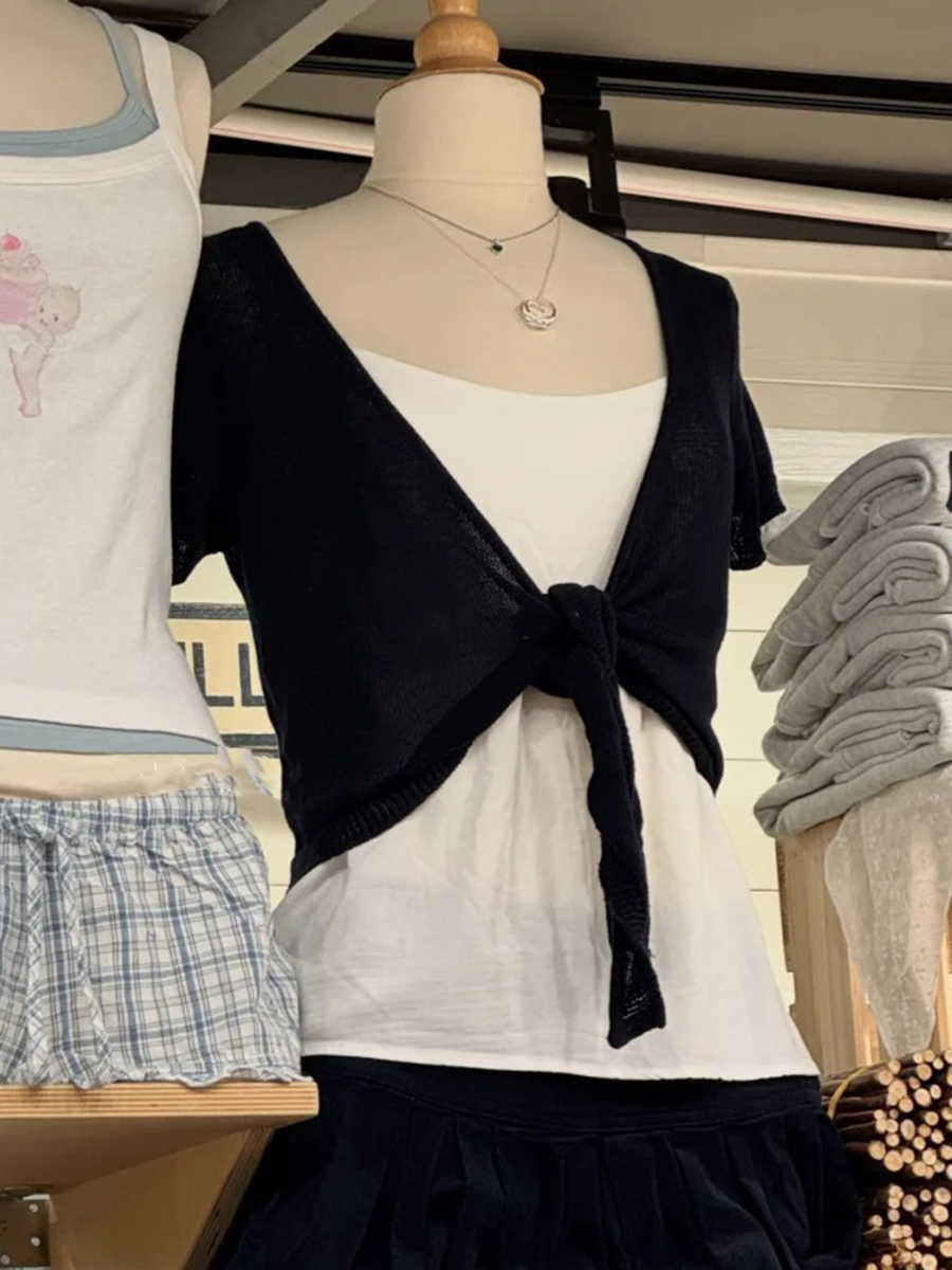 Crop Cardigan Vintage - Kardigan Hitam Berenda dengan Tali untuk