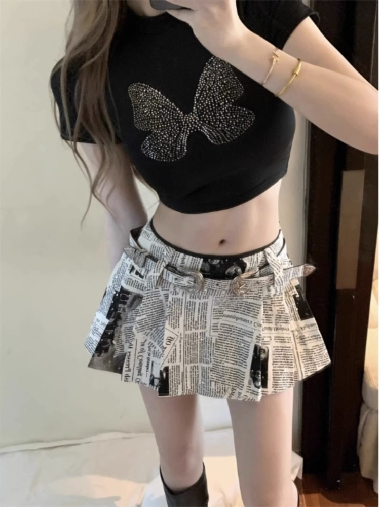 Rok Mini Lipit Motif Koran Vin - Vintage Fashion Newspaper ulasan dan harga
