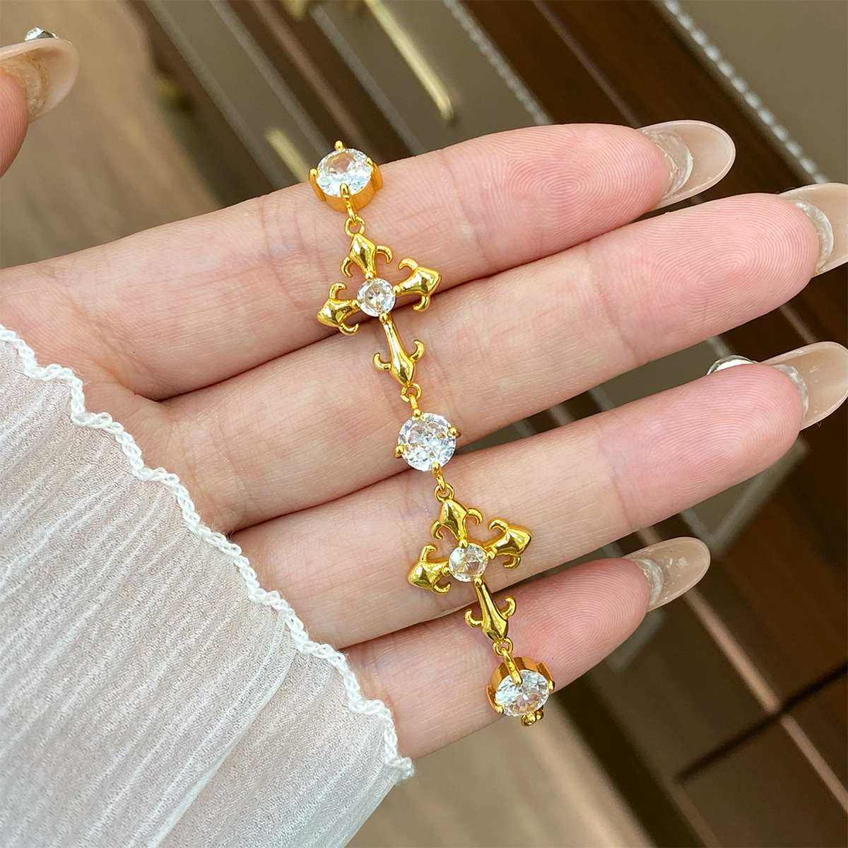 Gelang dan aksesori tangan wan - Vintage Fashion Tiktok ulasan dan harga
