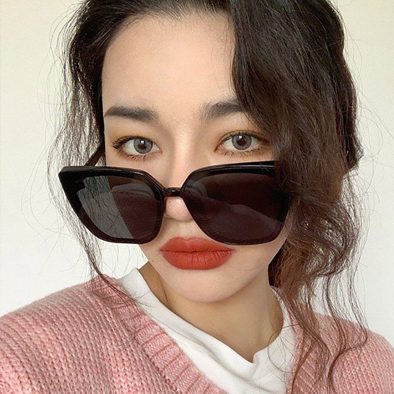 Kacamata Hitam Kotak Kupu-kupu - Vintage Fashion Tiktok ulasan dan harga